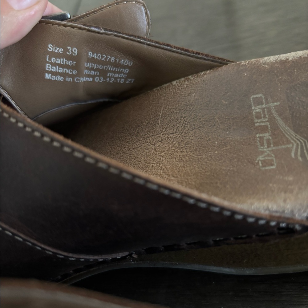 Dansko Martina Mary Jane Clogs
Womens 39 / 8.5 Brown Leather Buckle
Comfort - Picture 3 of 6